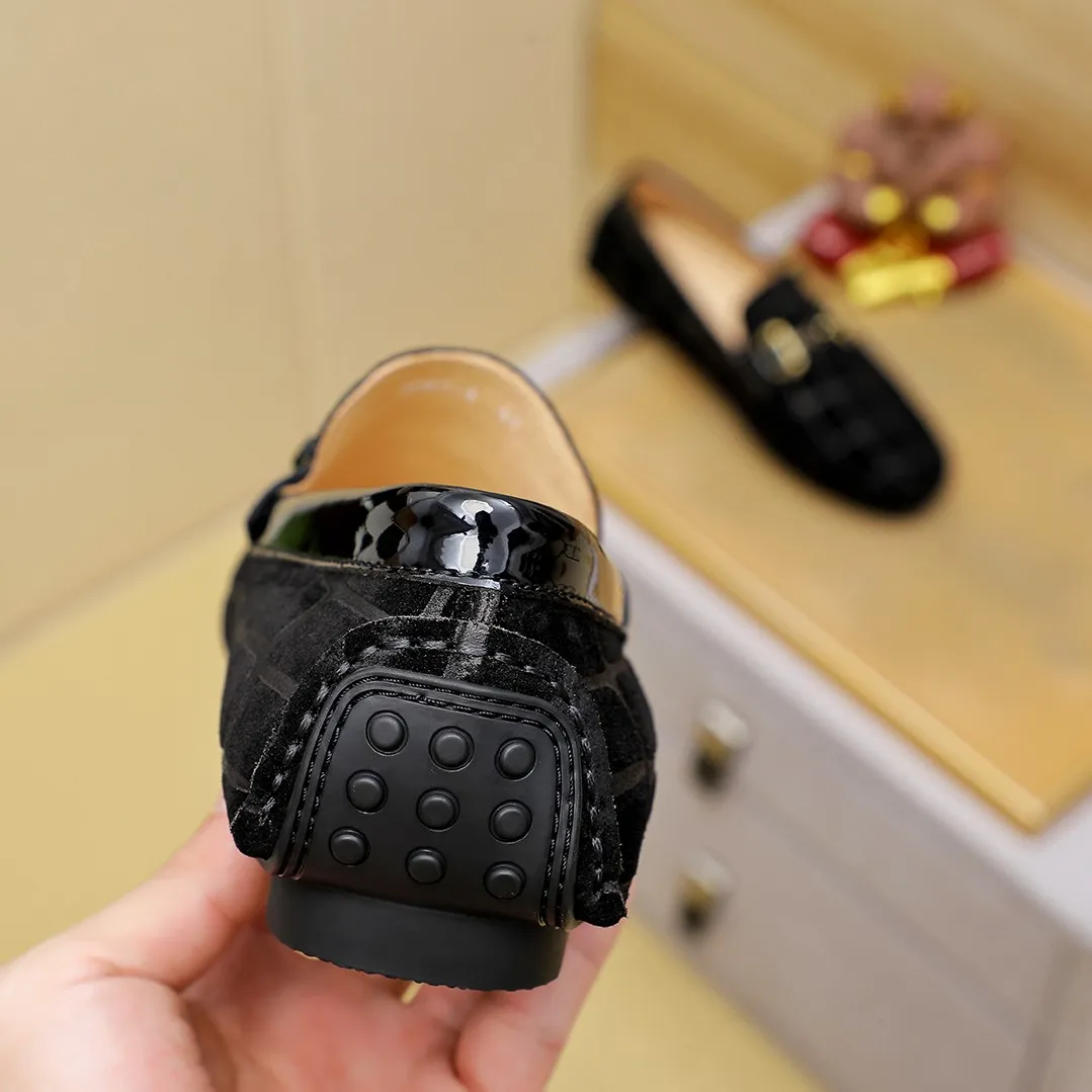 Men's shoes💰360💰🕷🕷️【 GUCCI 】Gucci's best-selling trendy men's casual slip-on shoes🇨🇳Official website original 1:1 mold opening💯Original quality, fine workmanship☘Fashionable and versatile, perfect last shape, comfortable on the feet🍓Trendy men's recommended model, imported cowhide on the top layer🎋High-quality pigskin lining, rubber wear-resistant and non-slip outsole, high-end atmosphere, worth owning🍉Optional 38-45
